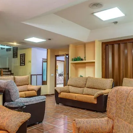 Sierra De Hotel