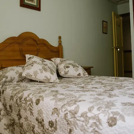 Sierra De Hotel