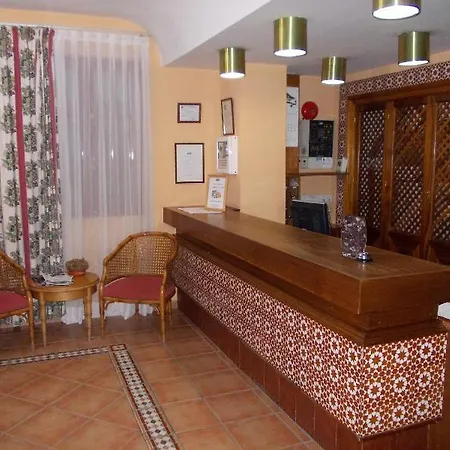 Sierra De Hotel 2*